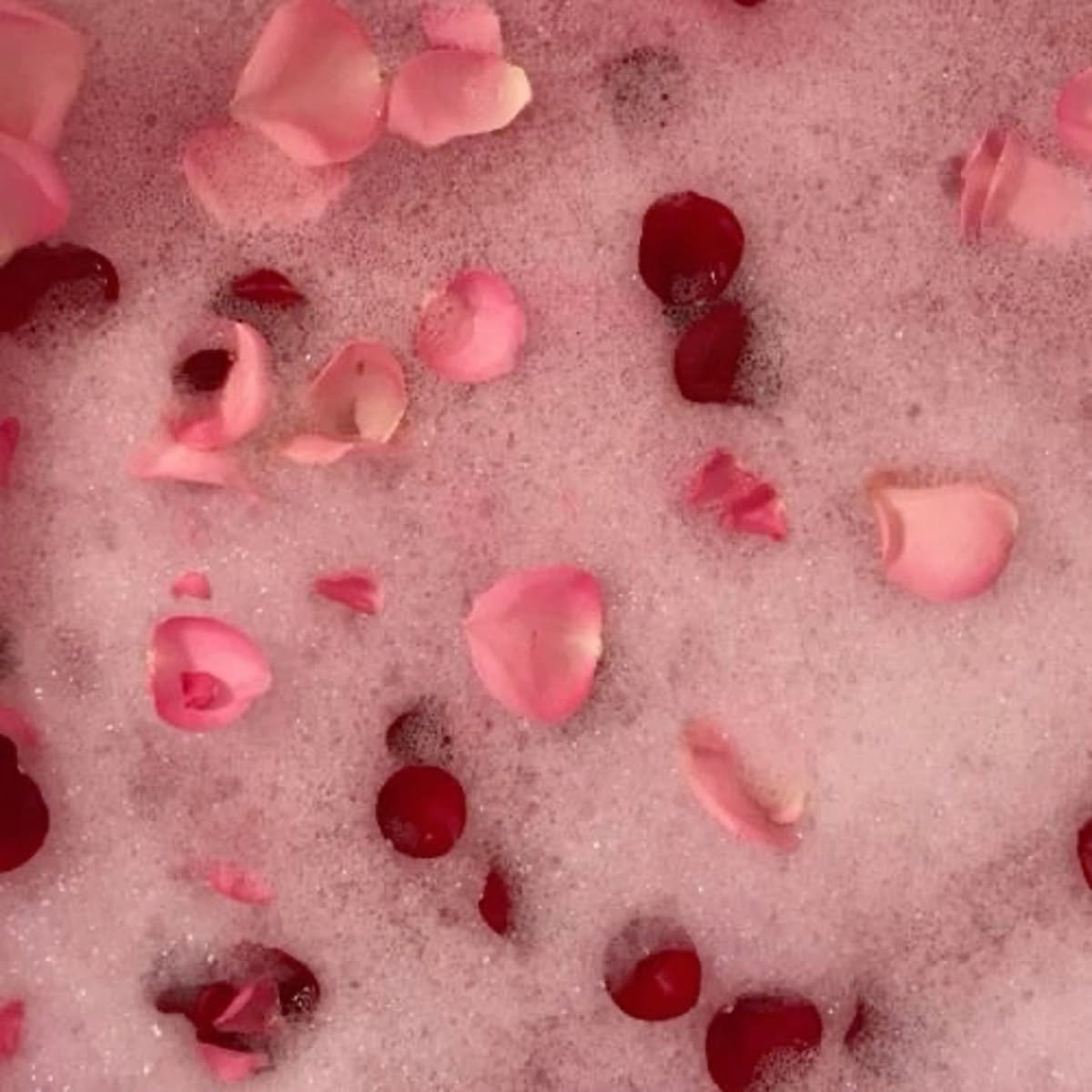 Rose heart organic bath bomb
